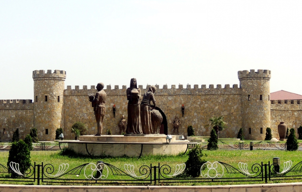 Eine Reise durch Aserbaidschan. Baku - Lenkoran