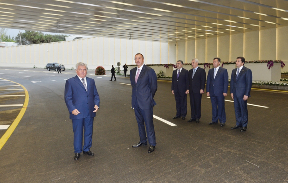 President Ilham Aliyev opens new tunnels built under “Gelebe Square” multi-storey road junction project in Baku