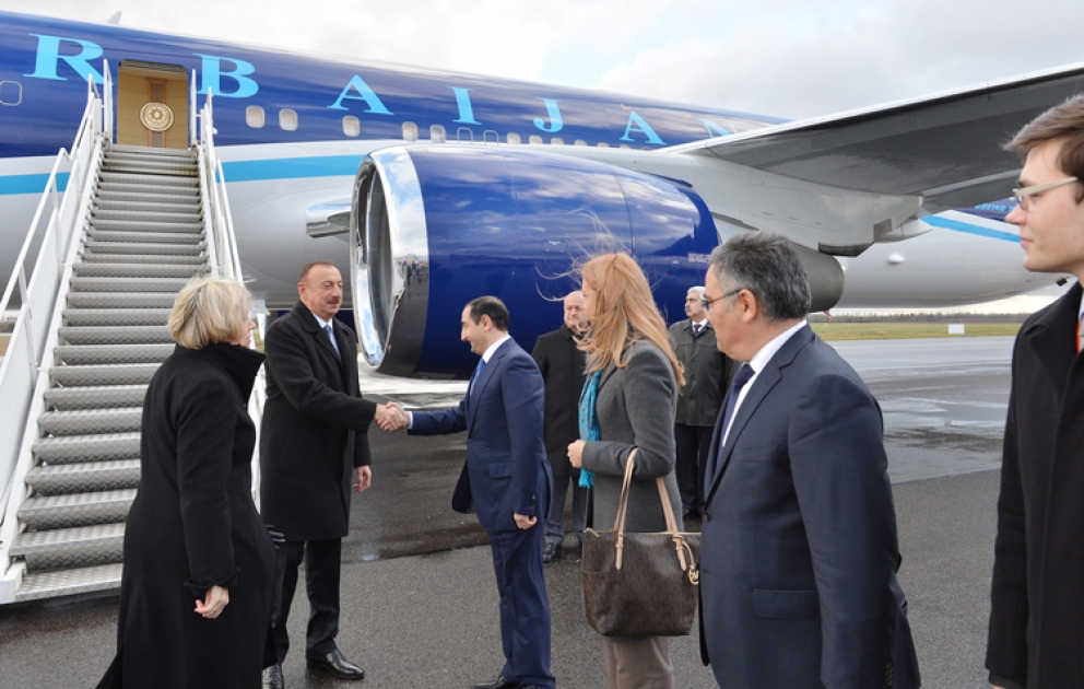 President Ilham Aliyev arrives in Vilnius for business trip