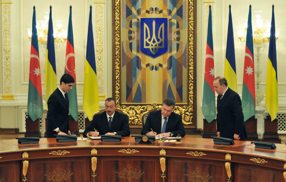 Azerbaijan, Ukraine sign bilateral documents