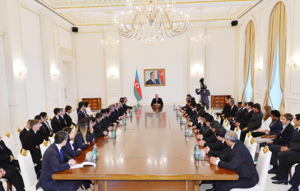 Le président azerbaïdjanais Ilham Aliyev a reçu les médaillés du IIIe Jeux de la Solidarité Islamique 2013