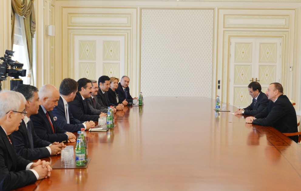 Le président azerbaïdjanais Ilham Aliyev a reçu la délégation de la Grande assemblée nationale de Turquie participant en tant qu’observateur aux élections présidentielles