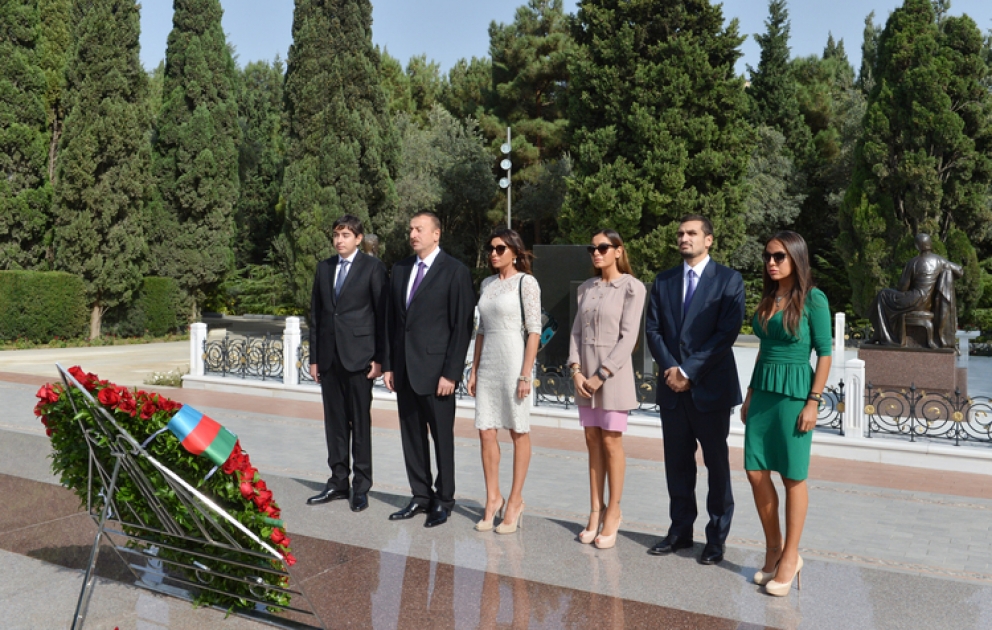 Hommage rendu à la mémoire du dirigeant historique Heydar Aliyev