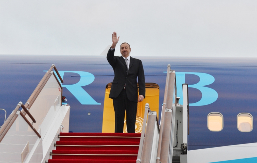 Le président azerbaïdjanais Ilham Aliyev est parti pour Minsk, capitale de la Biélorussie afin de participer à la réunion du Conseil des Chefs d’Etat de la CEI