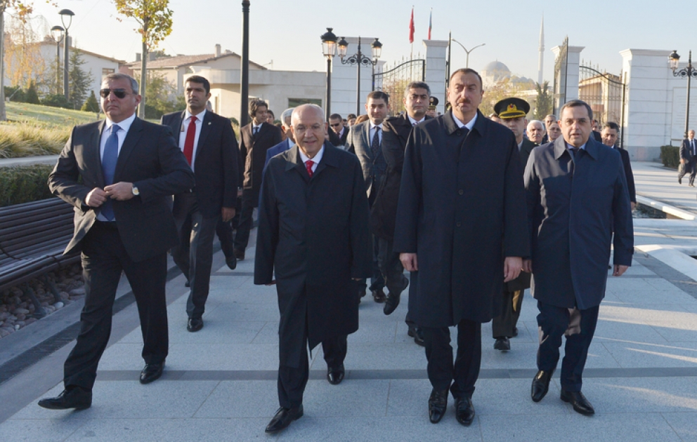 Le président azerbaïdjanais Ilham Aliyev s’est familiarisé avec le parc Heydar Aliyev à Ankara