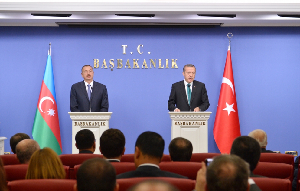 Le président azerbaïdjanais Ilham Aliyev et le Premier ministre turc Recep Tayyip Erdogan ont tenu une conférence de presse