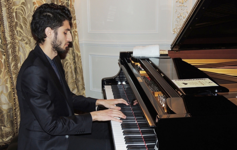 Heydər Əliyev Fondunun dəstəyi ilə gənc virtuoz ifaçı İsfar Sarabski Kannda keçiriləcək MİDEM festivalında iştirak edəcək