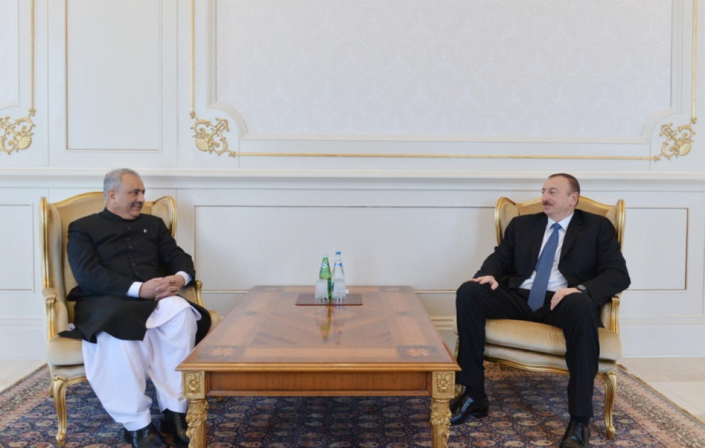 Prezident İlham Əliyev Pakistanın Azərbaycanda yeni təyin olunmuş səfirinin etimadnaməsini qəbul edib