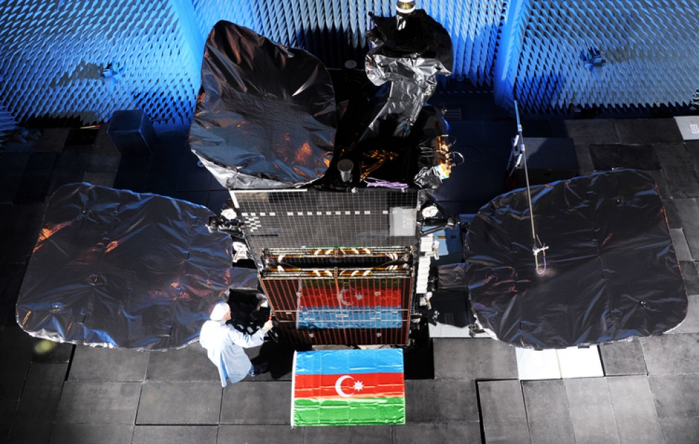 Azərbaycanın ikinci peyk proqramı üzrə konsultant məlum olub