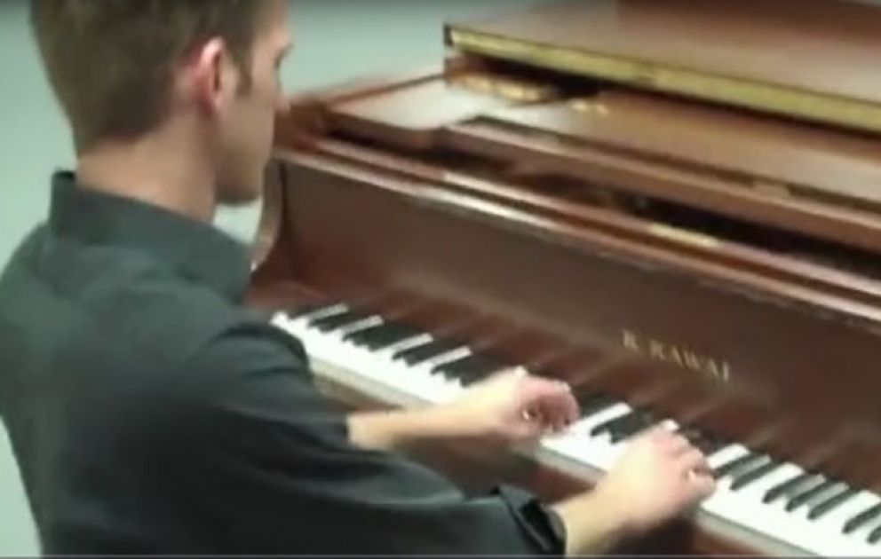 Pianoda qeyri-adi ifa
