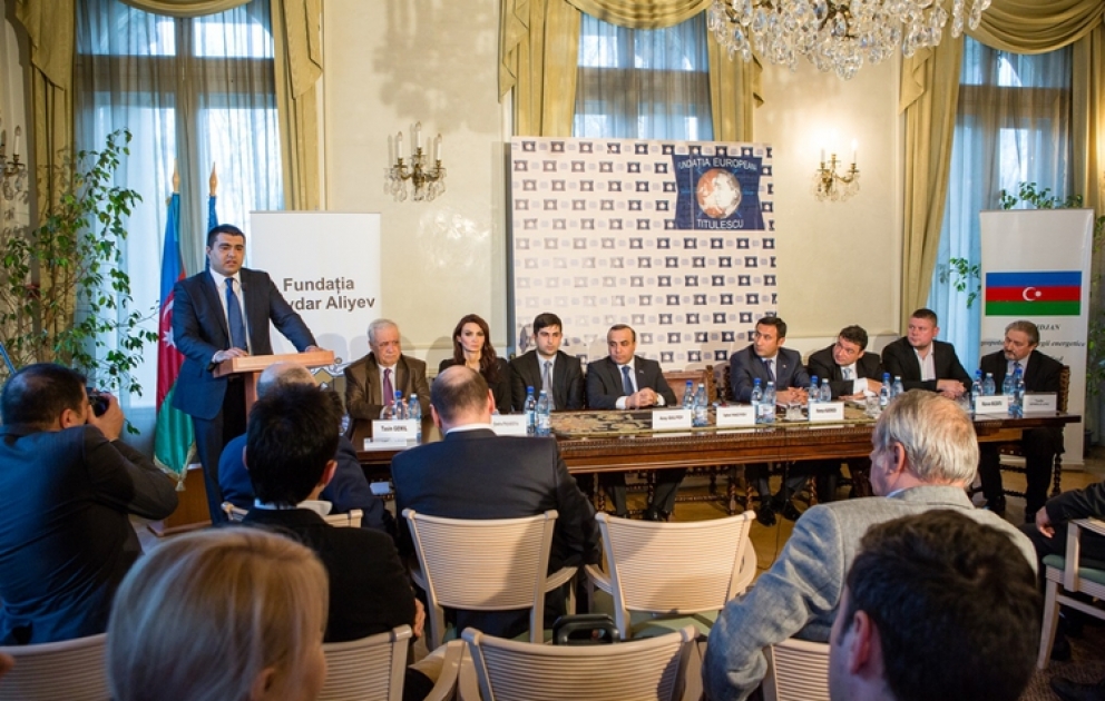 Buxarestdə Heydər Əliyev Fondunun dəstəyi ilə “Cənubi Qafqazın geosiyasəti və enerji strategiyaları - Azərbaycan diqqət mərkəzində” mövzusunda konfrans keçirilib