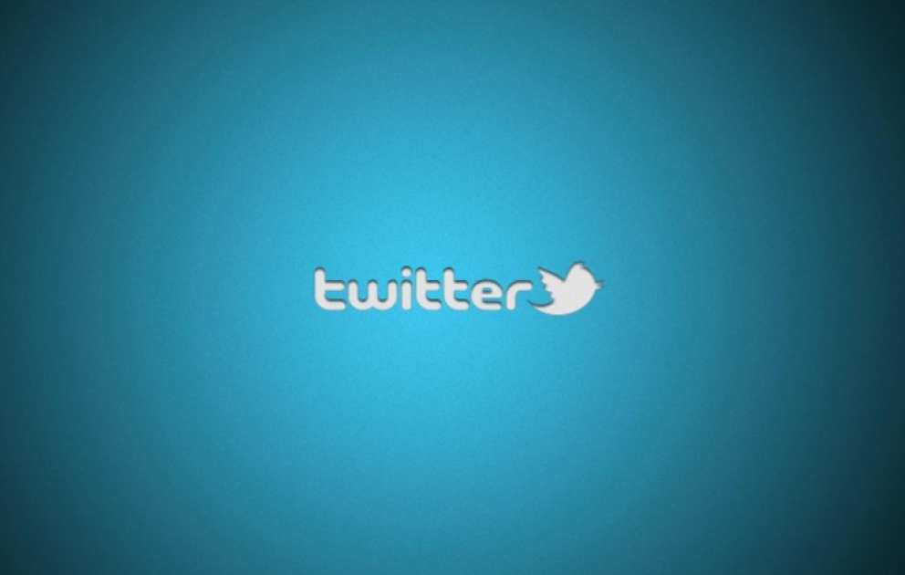 “Twitter”in veb-versiyasında "smaylik"lərdən istifadə etmək mümkündür