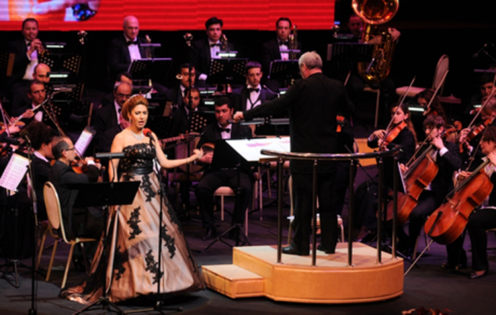 Fidan Hacıyeva Heydər Əliyev Sarayında geniş konsert proqramı ilə çıxış edib