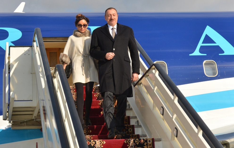 President Ilham Aliyev arrives in Russia for working visit