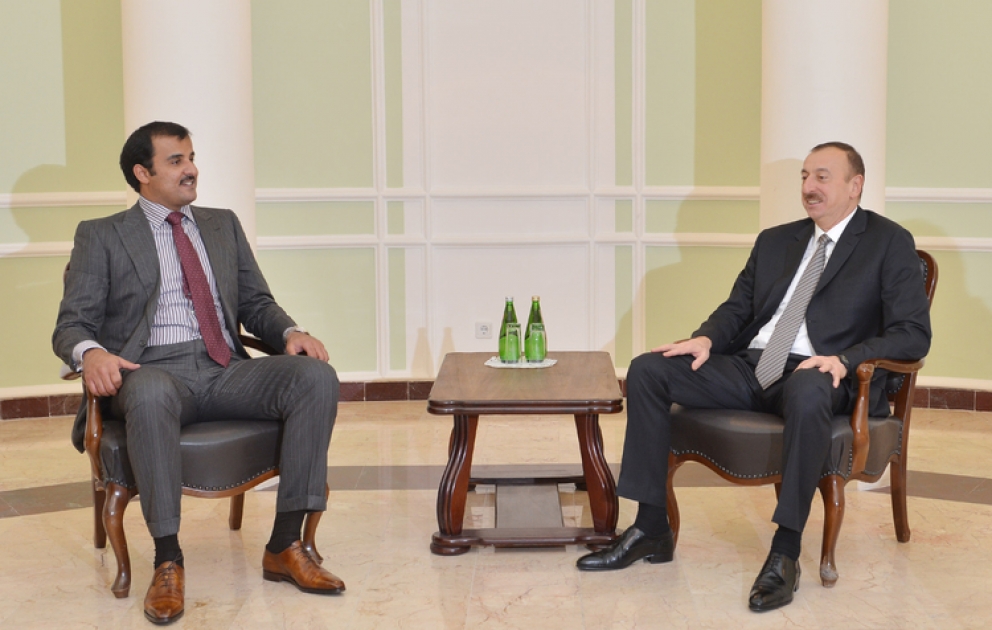 Azerbaijani President meets Qatari Emir in Sochi