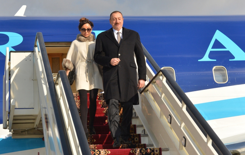 Aserbaidschans Präsident Ilham Aliyev zu einem Arbeitsbesuch in der Russische Föderation eingetroffen