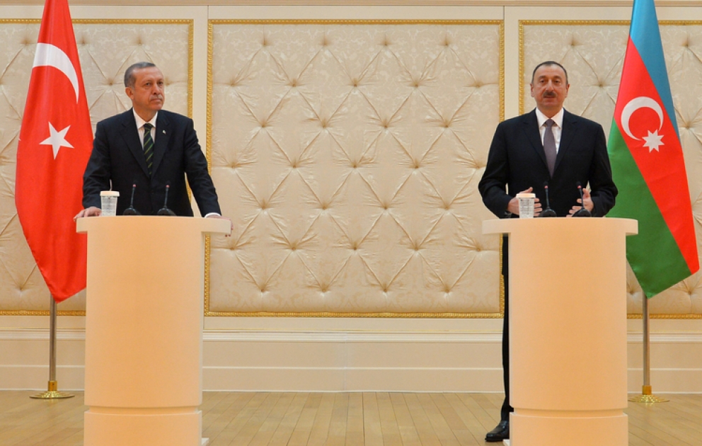 Präsident Ilham Aliyev und Premierminister Recep Tayyip Erdogan eine gemeinsame Pressekonferenz abgehalten