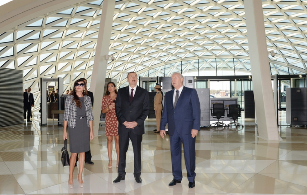 Neuer Air-Terminal des Internationalen Heydar Aliyev-Flughafens zur Nutzung übergeben Aserbaidschans Präsident Ilham Aliyev nahm an der Eröffnungsfeier teil
