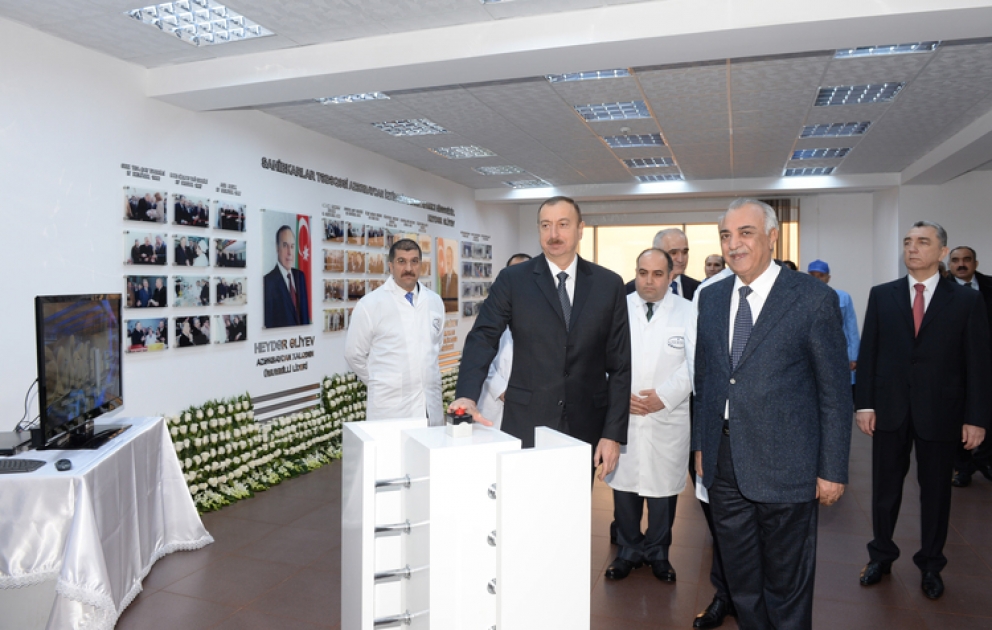 Le président Ilham Aliyev a assisté à l’inauguration du complexe industriel de fabrication des papiers et des cartons à Soumgaït