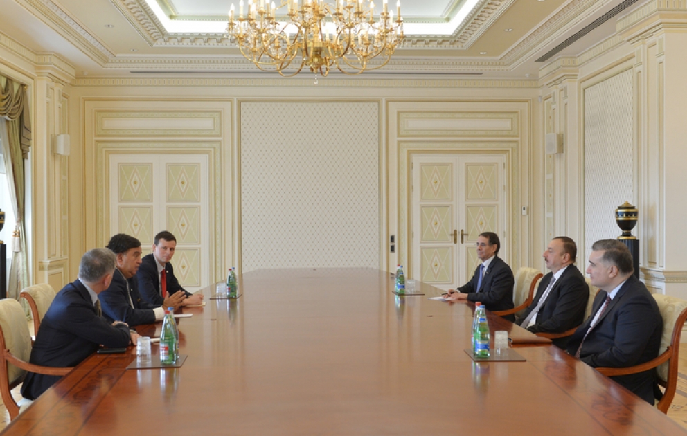 Le président de la République d’Azerbaïdjan Ilham Aliyev a reçu la délégation dirigée par Bill Richardson, président du Global Political Stratégies groupe de APCO Worldwide, ancien gouverneur du Nouveau-Mexique