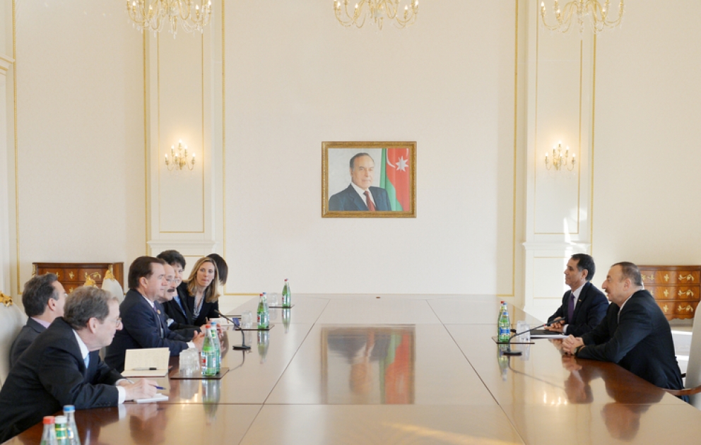 Le président azerbaïdjanais Ilham Aliyev a reçu le président de la commission des relations internationales de la Chambre des Représentants des Etats-Unis et les congressistes qui l’accompagnent