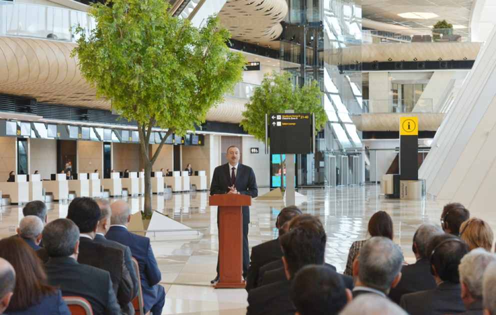 Un nouveau terminal de l’aéroport international Heydar Aliyev a été mis en service La cérémonie d’ouverture a été marquée par la présence du président azerbaïdjanais Ilham Aliyev