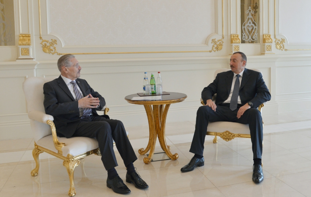 Le président azerbaïdjanais Ilham Aliyev a reçu l’ancien président roumain Emil Constantinescu