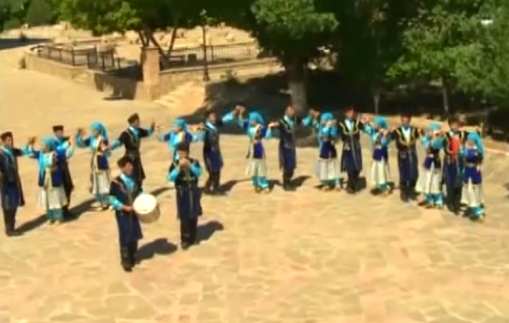 Xalq ansamblları: qədim Naxçıvanın “Şərur yallısı”ndan möhtəşəm ifa