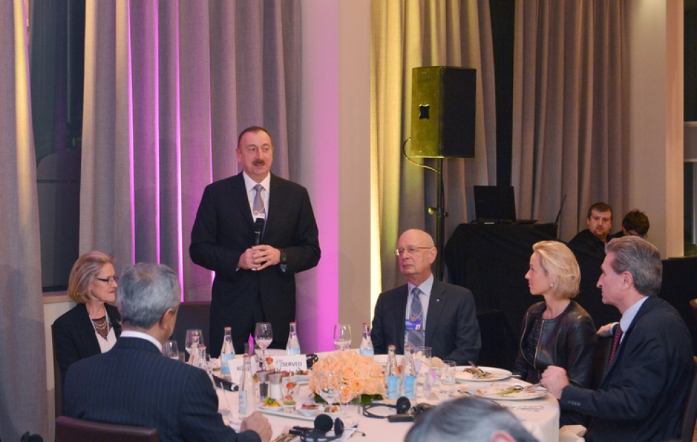 Le Président azerbaïdjanais Ilham Aliyev a participé à une réception sur le thème «Le Caucase du Sud et l’Asie Centrale : chemin vers une économie globale» à Davos
