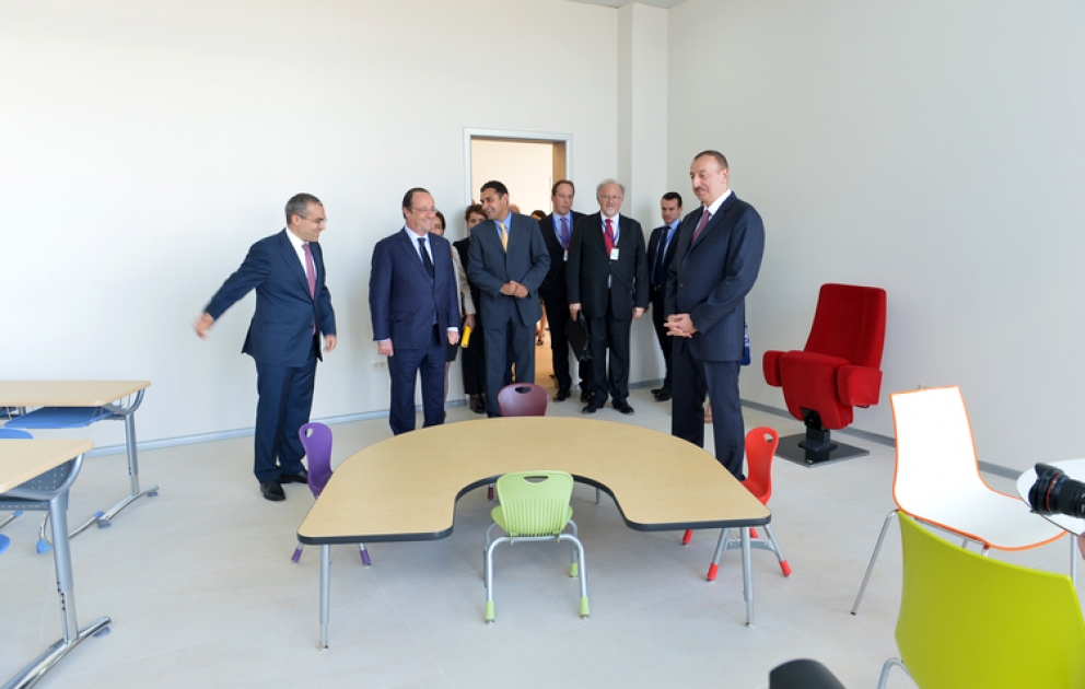 Azərbaycan Prezidenti İlham Əliyev və Fransa Prezidenti Fransua Olland Bakı Fransız Liseyində aparılan tikinti işləri ilə tanış oldular