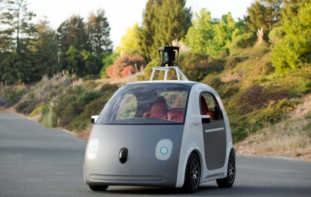 Google şirkəti sükansız avtomobil-robot yaradıb