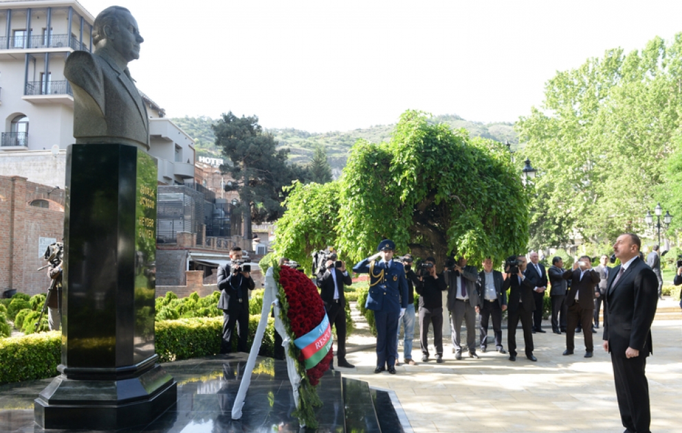 President Ilham Aliyev visited statue of nationwide leader Heydar Aliyev in the recreation park after Heydar Aliyev in Tbilisi
