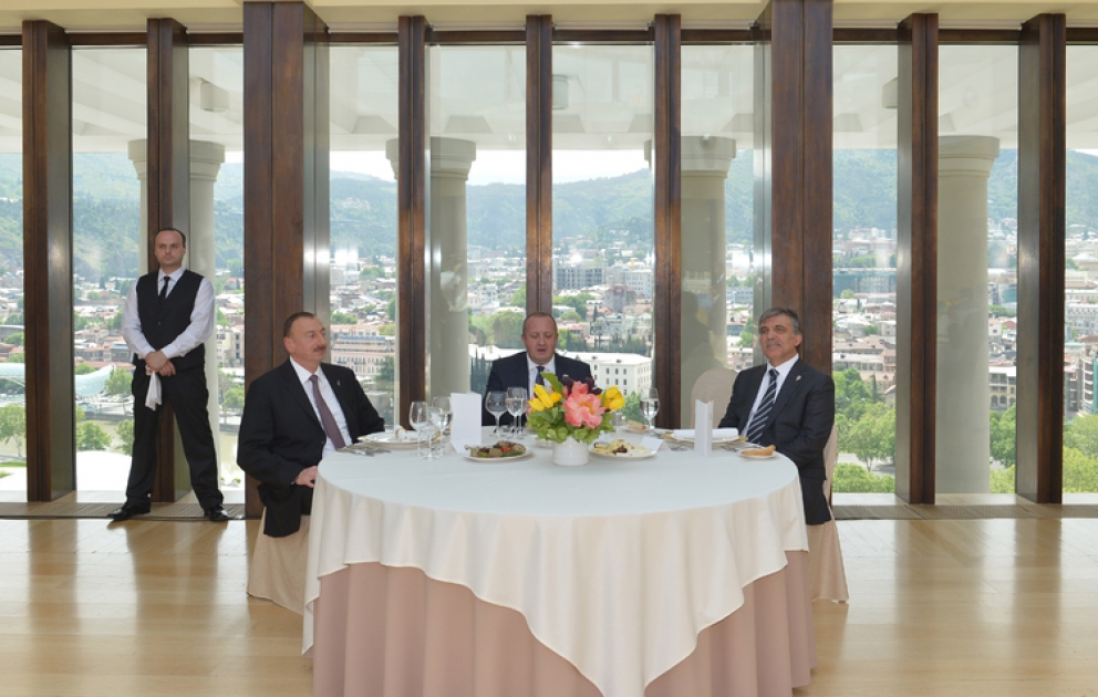 Official dinner was hosted on behalf of the President of Georgia in honor of the Presidents of Azerbaijan and Turkey