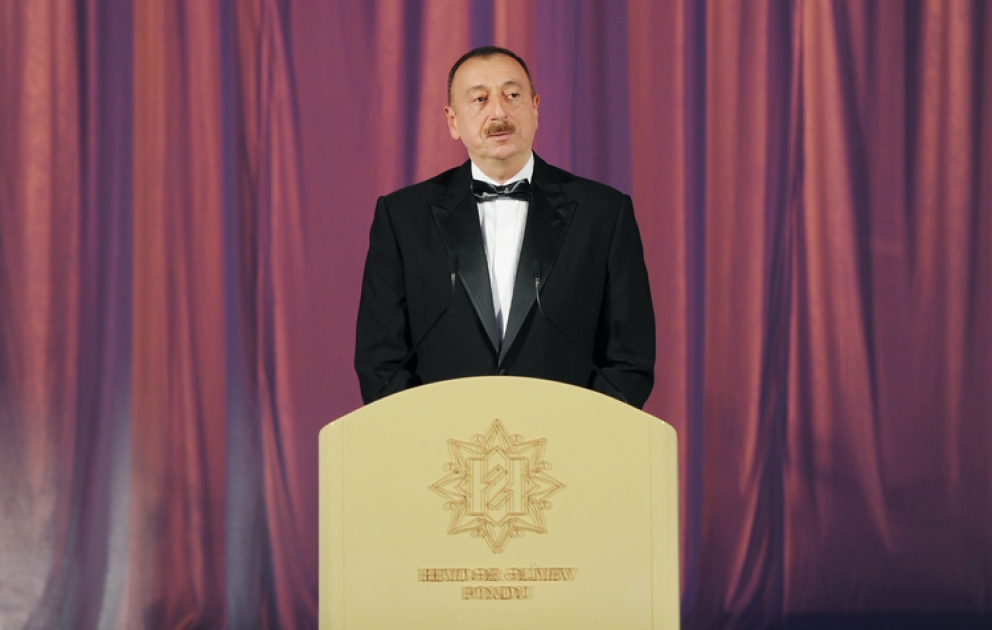 Anläßlich des 91. Geburtstages von Nationalleader Heydar Aliyev und 10-jährigen Bestehens von Heydar Aliyev-Stiftung fand eine feierliche Veranstaltung statt
