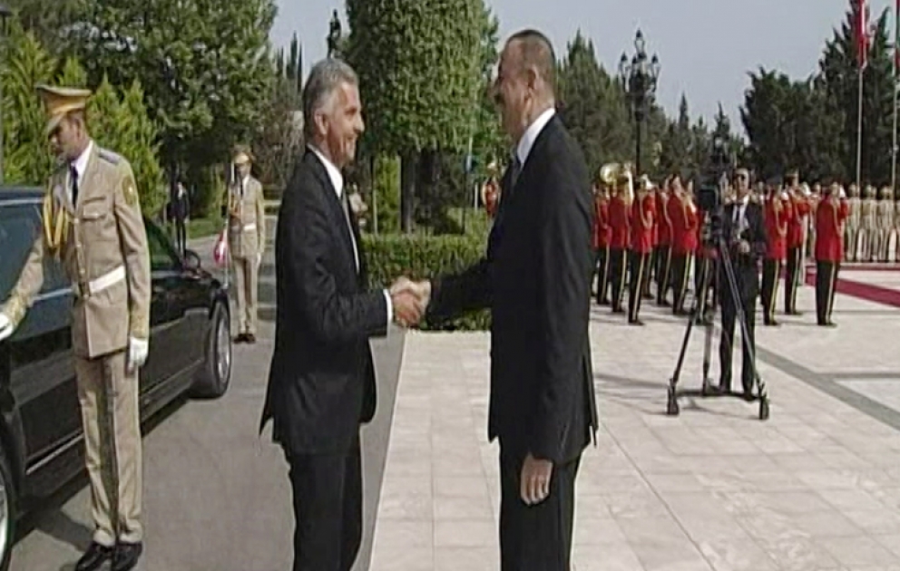 Cérémonie officielle d’accueil du président suisse Didier Burkhalter
