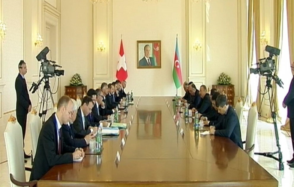 Rencontre du président azerbaïdjanais Ilham Aliyev et du président suisse Didier Burkhalter avec la participation des délégations
