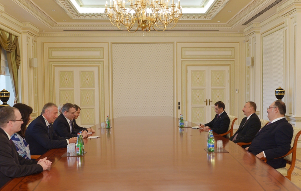 Präsident von Aserbaidschan Ilham Aliyev hat eine tschechische Delegation empfangen