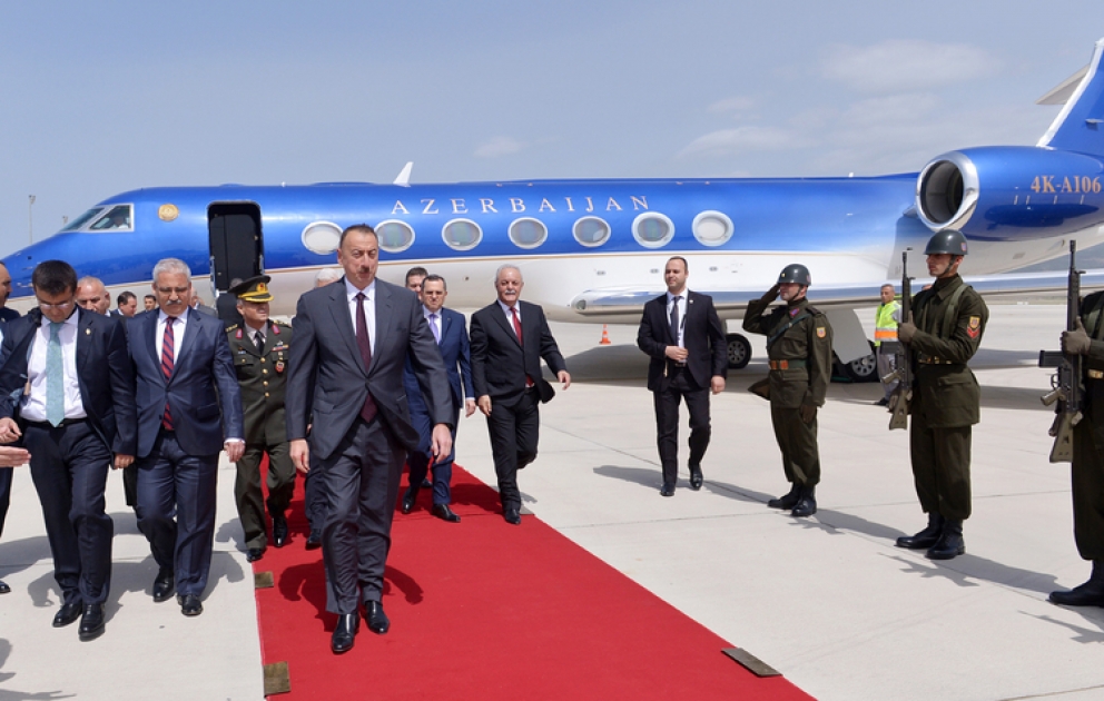 Le président azerbaïdjanais Ilham Aliyev est arrivé en visite de travail en Turquie