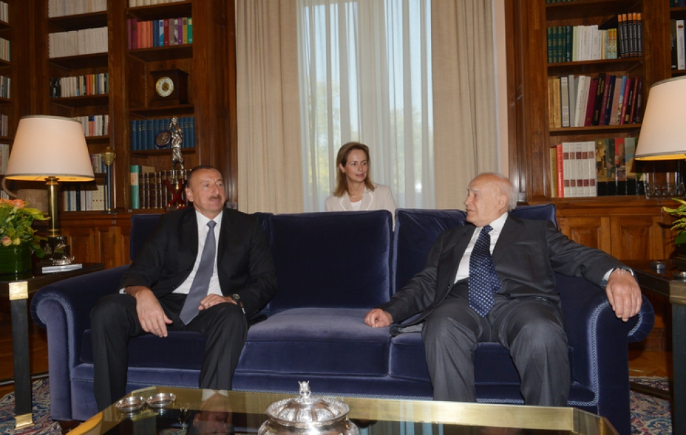 President Ilham Aliyev held a one-on-one meeting with President of Greece Karolos Papoulias