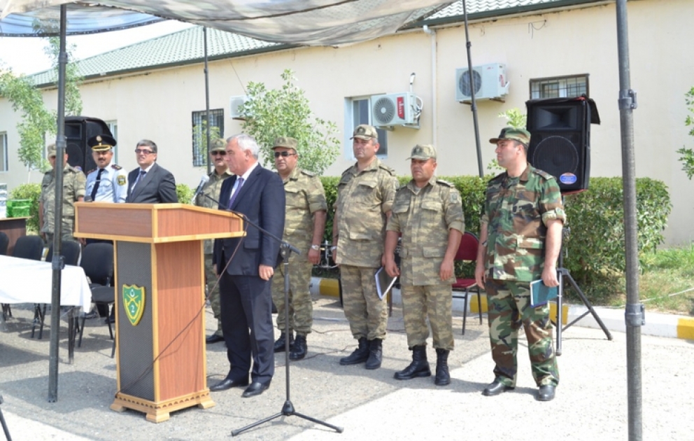 Füzuli ictimaiyyətinin nümayəndələri cəbhə xəttində xidmət edən əsgərlərlə görüşüblər