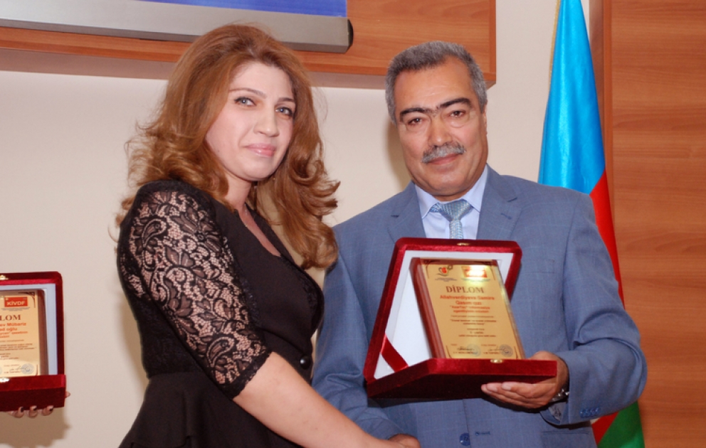 ƏƏSMN və KİVDF ən yaxşı jurnalist yazılarının qaliblərini mükafatlandırdı