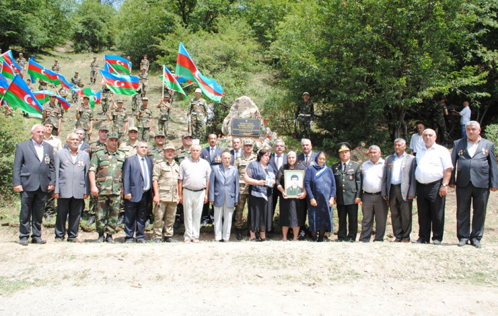 Murovdağ döyüşçülərinin şərəfinə ucaldılan abidənin açılışı olub