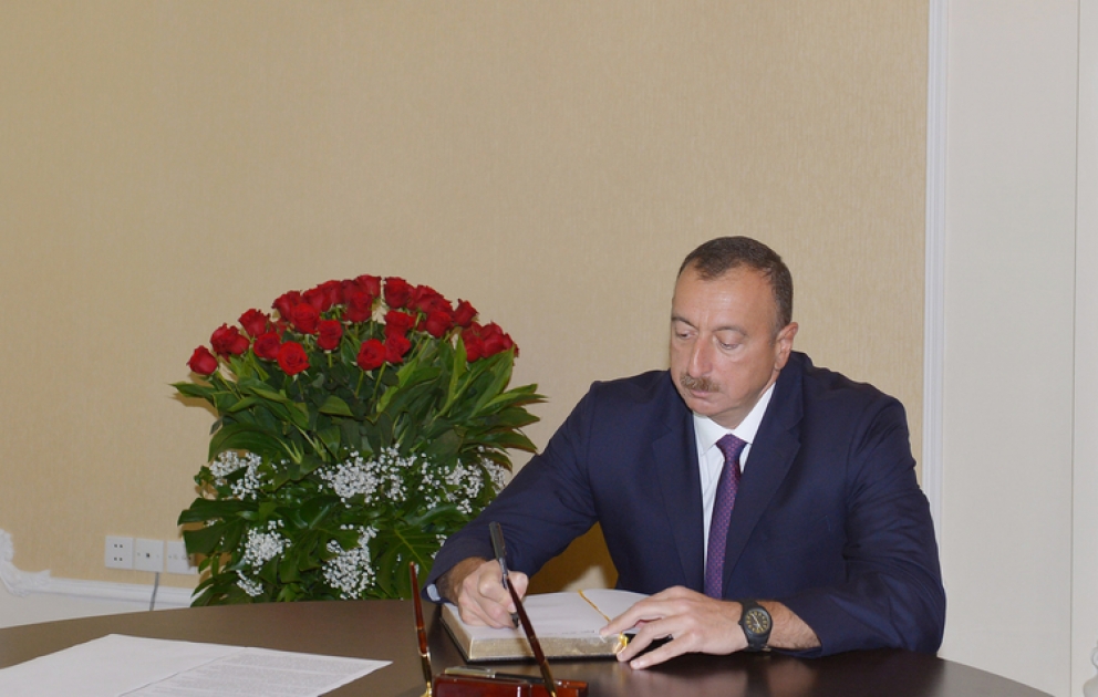 President Ilham Aliyev visited the embassy of Georgia, offered condolences over the death of former president Eduard Shevardnadze