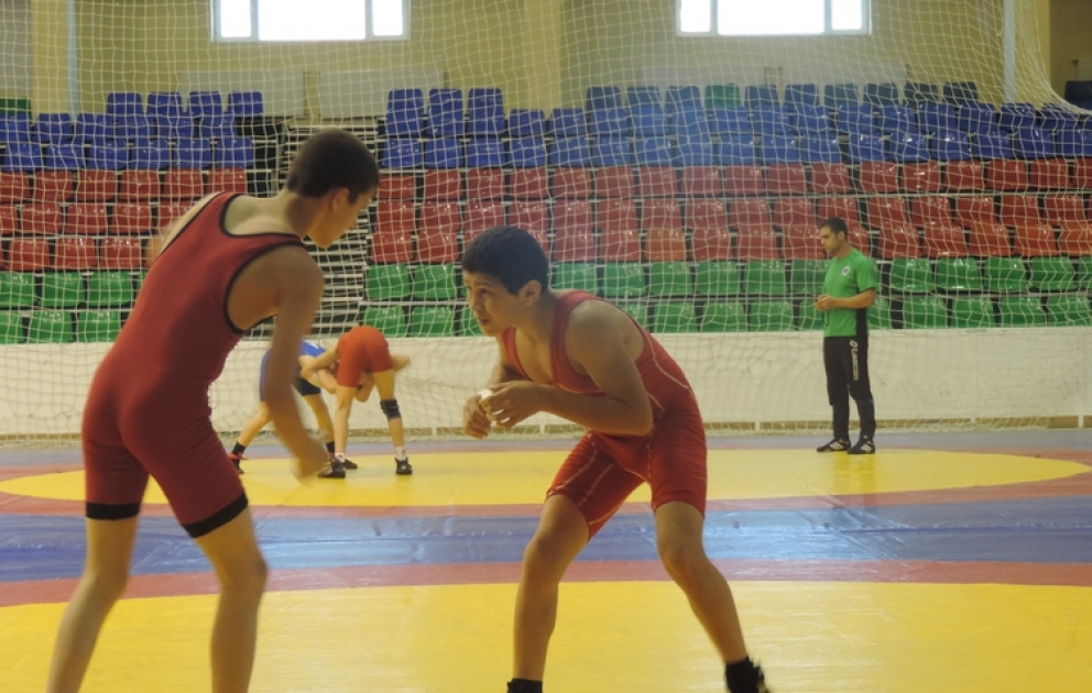 Azərbaycanın yeniyetmə sərbəst güləşçiləri Quba Olimpiya İdman Kompleksində dünya çempionatına hazırlaşırlar