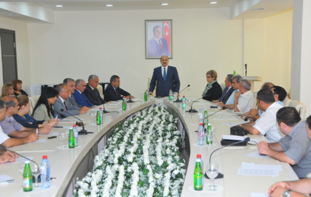Səbail Rayon İcra Hakimiyyəti 63 KİV nümayəndəsini mükafatlandırdı