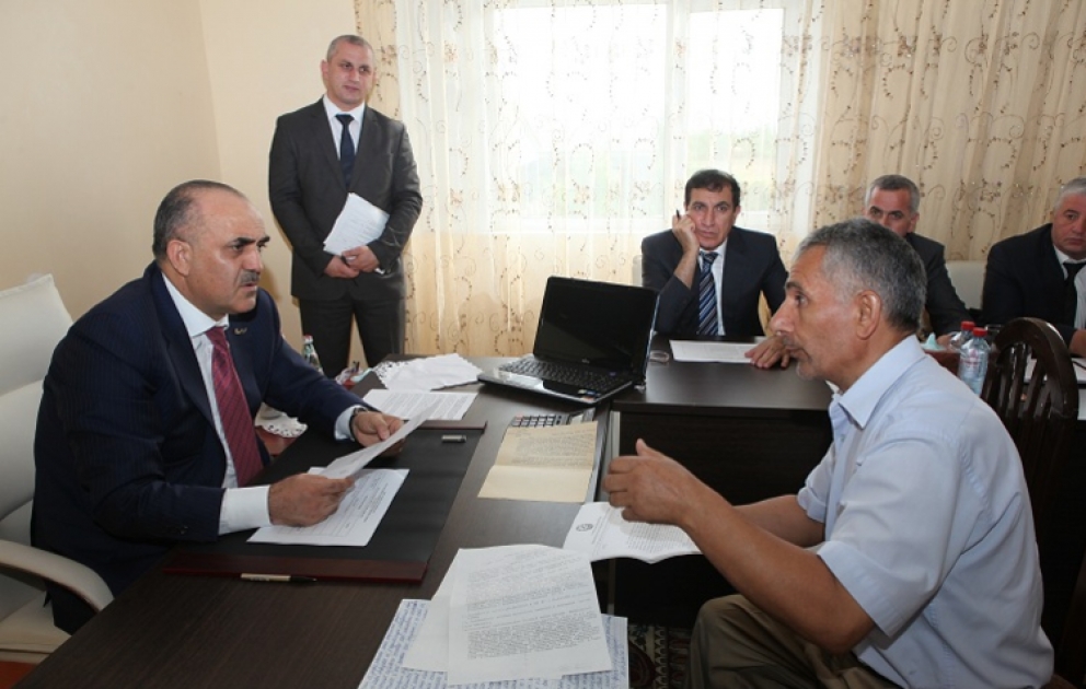Əmək və əhalinin sosial müdafiəsi naziri Quba şəhərində vətəndaşları qəbul etdi