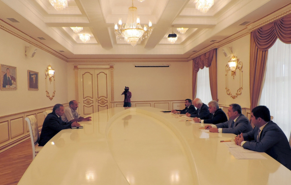 Nəqliyyat naziri Ucar şəhərində vətəndaşları qəbul etdi