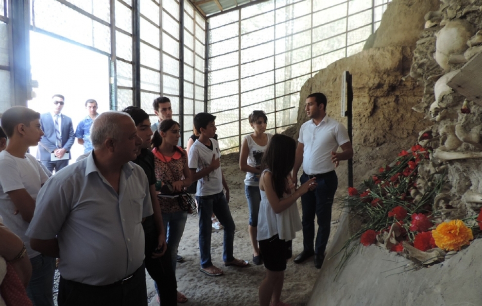 Tovuz və Ağstafa məktəbliləri Quba Soyqırımı Memorial Kompleksi ilə tanış olublar