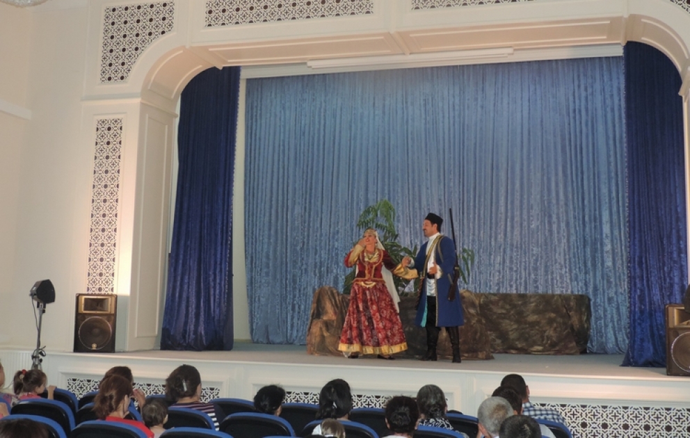 Gənc Tamaşaçılar Teatrı 86-cı mövsümünə yekun vurub