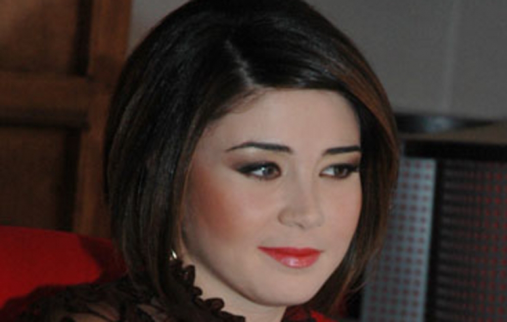 Müğənni Elnarənin sosial şəbəkələrə həsr olunan “Like elə” mahnısı. Mahnının sözləri və musiqisi Zülfi Bədəlova məxsusdur